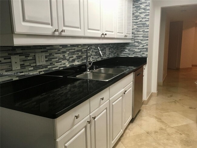 Building Photo - 21055 Yacht Club Dr