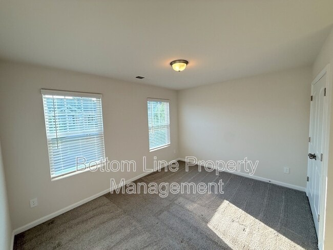 Building Photo - 1233 Bigelow St