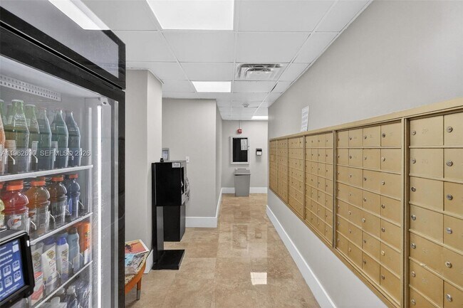 Building Photo - 7441 Wayne Ave