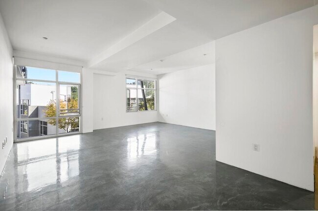 Building Photo - 4111 W Sunset Blvd