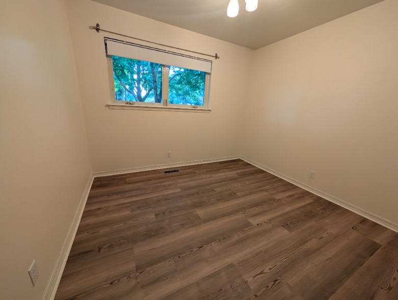 Building Photo - 11727 S 87th E Ave