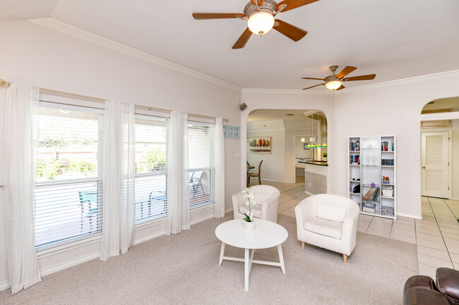 Building Photo - 7005 Madiera Dr