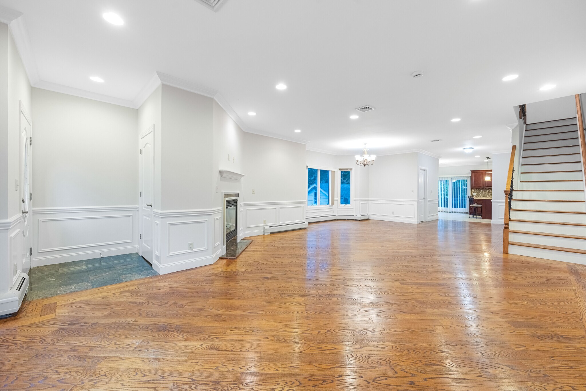 Building Photo - 258 4th St