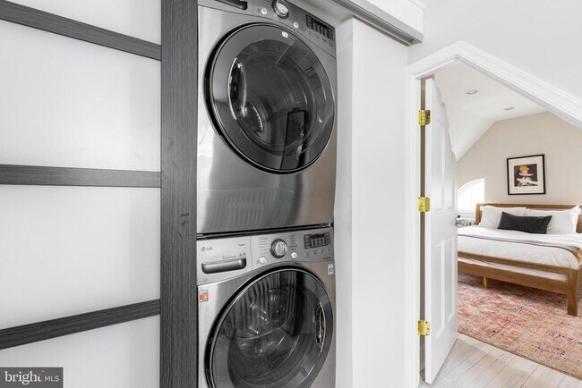 Building Photo - 2243 40th St NW