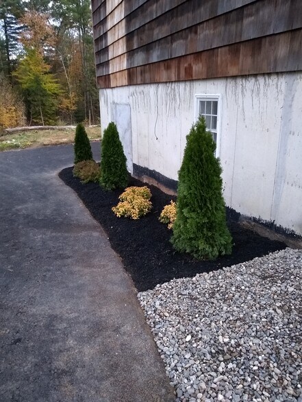 Building Photo - 215 Northern Pines Rd