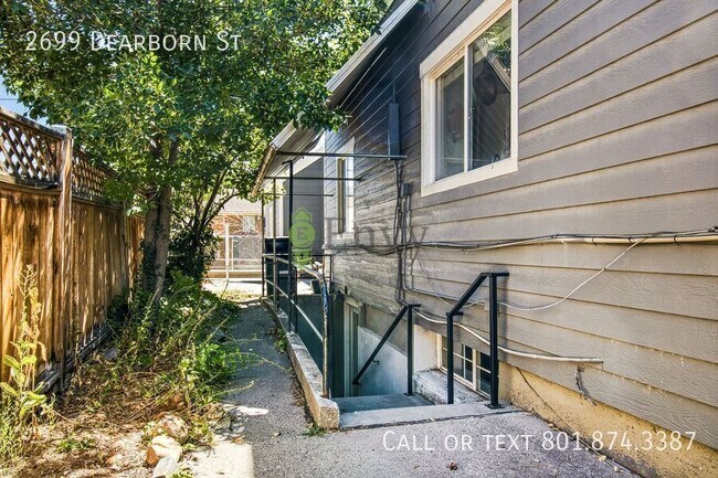 Building Photo - 2699 Dearborn St