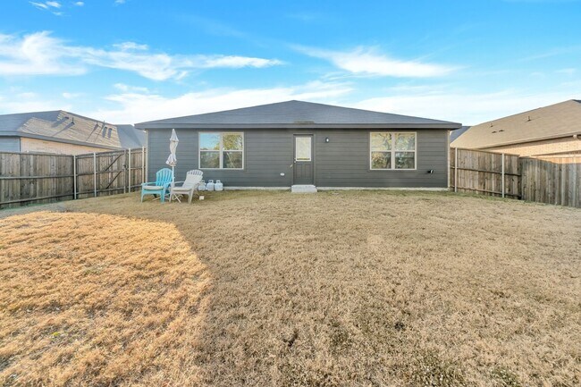 Building Photo - Charming 4BR House in Anna