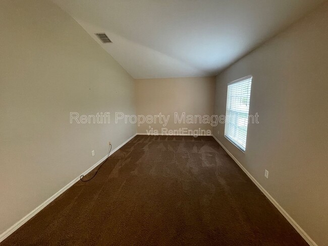 Building Photo - 1710 SW 10th Pl