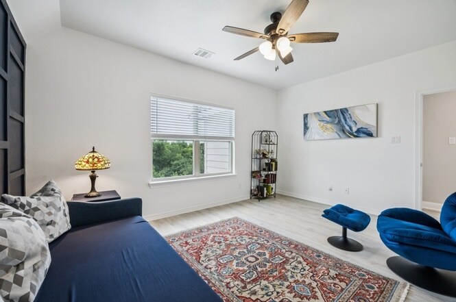 Building Photo - 4871 Lockwood Dr