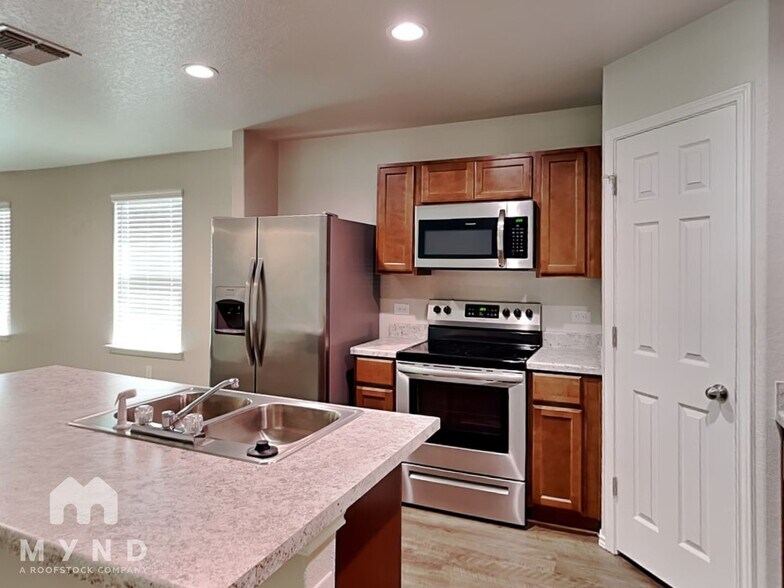 Building Photo - 3806 Colemans Run