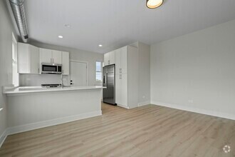 Building Photo - 432 S Maple Ave