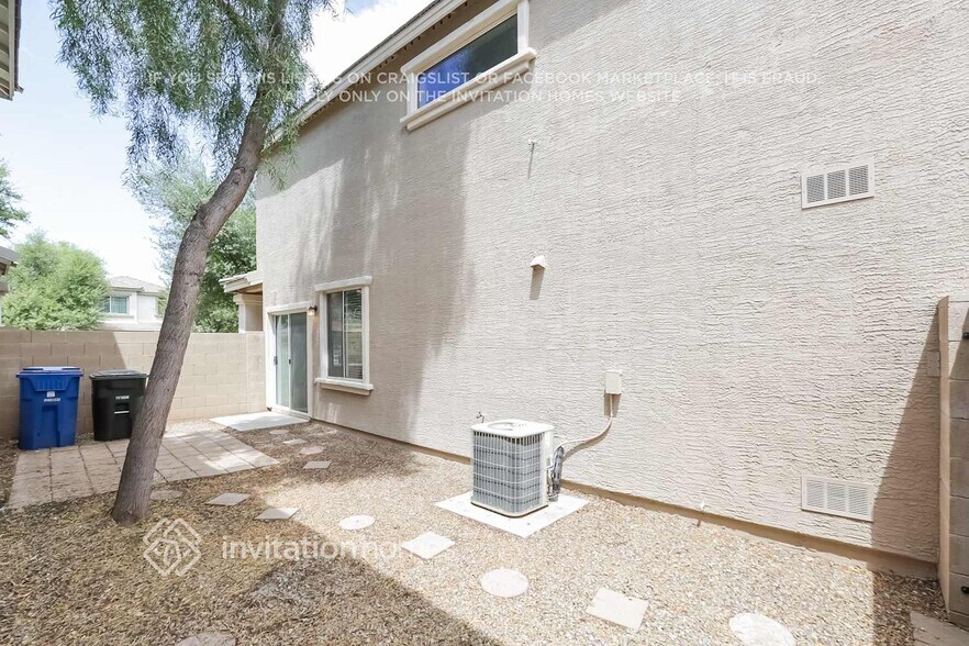 Building Photo - 1532 S Avocet St