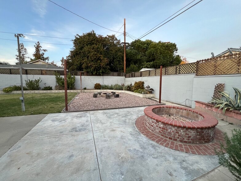 Building Photo - 576 Geneva Ave