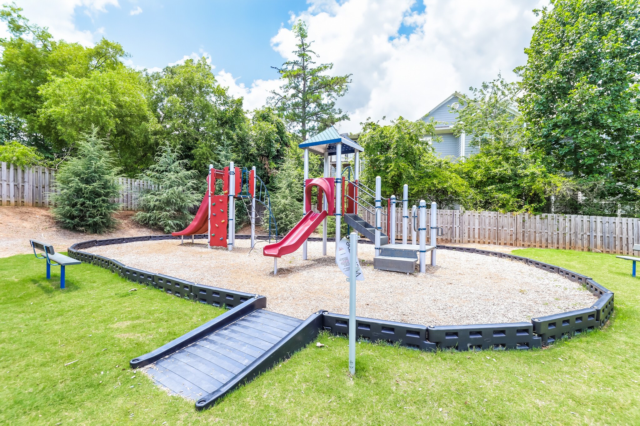 Building Photo - 503 Highwood Ln