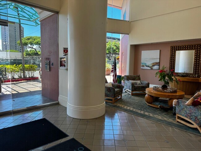 Building Photo - 2/2/2 at One Archer Lane, Mountain Views, Great Location!
