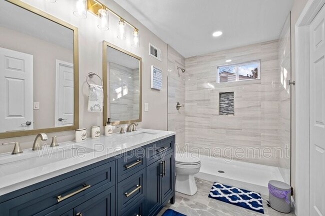 Building Photo - 2620 Englehardt St