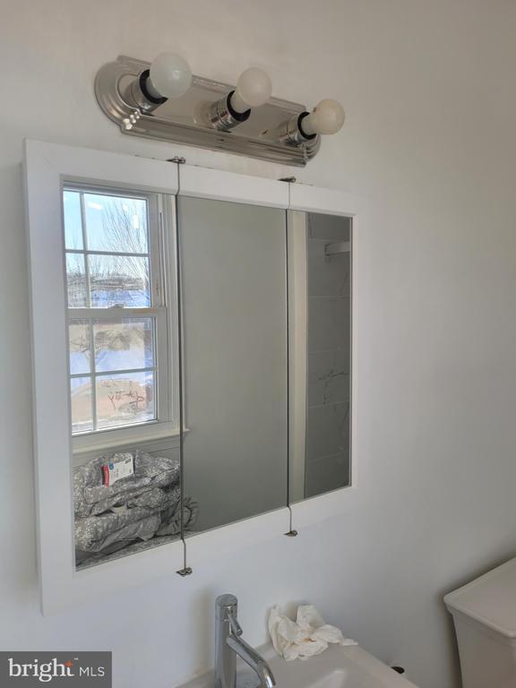 Building Photo - 100 Essenton Dr