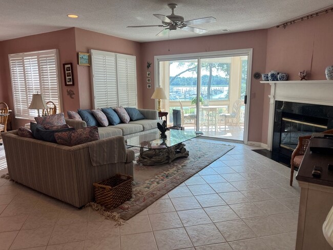 Building Photo - Furnished Waterfront Condo in Hilton Head Plantation - Mariners Pt