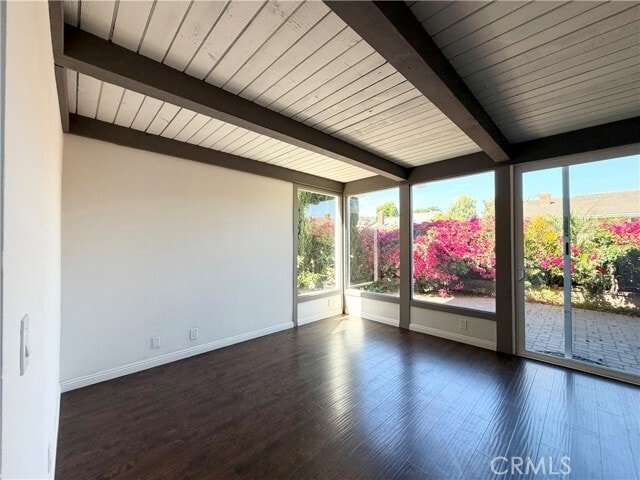 Building Photo - 4891 Tamarack Way