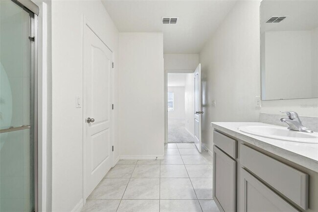 Building Photo - 2633 Grand Central Ave