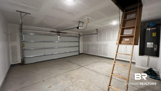 Building Photo - 11207 Elemis Dr