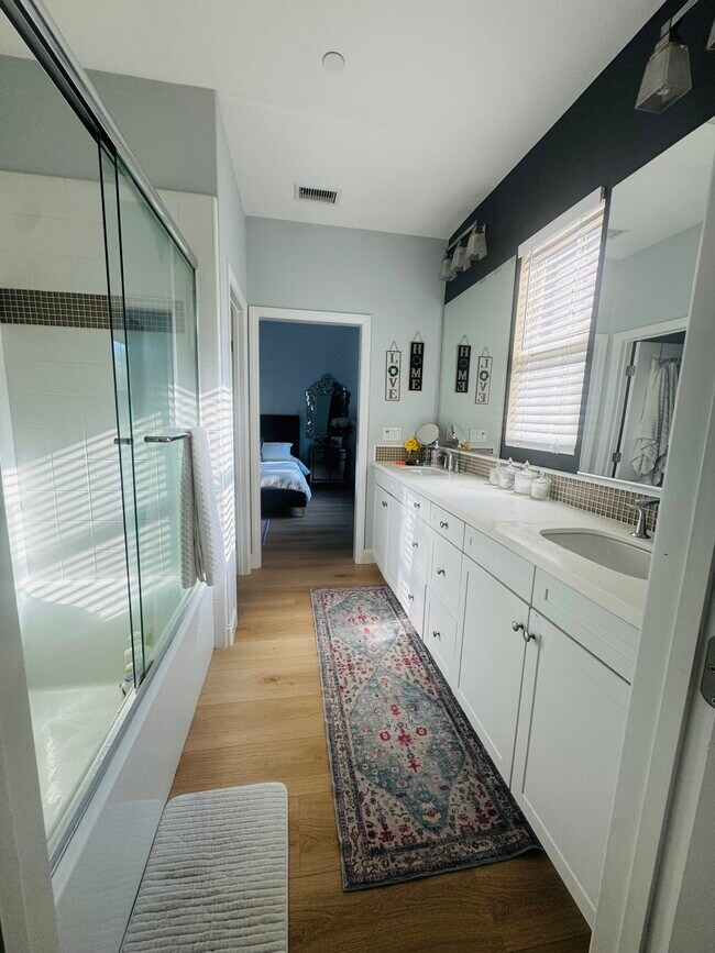 Building Photo - 113 Churchill