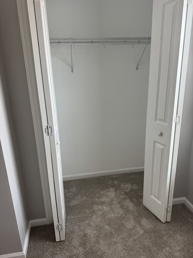 Building Photo - 617 Rockland Dr