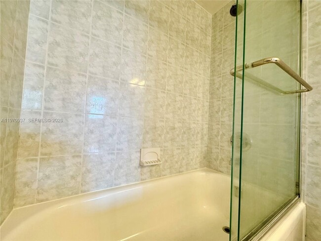 Building Photo - 210 174th St