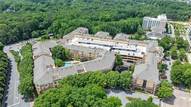 Building Photo - 10 Perimeter Summit Blvd