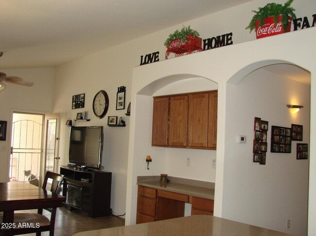 Building Photo - 41133 W Sanders Way