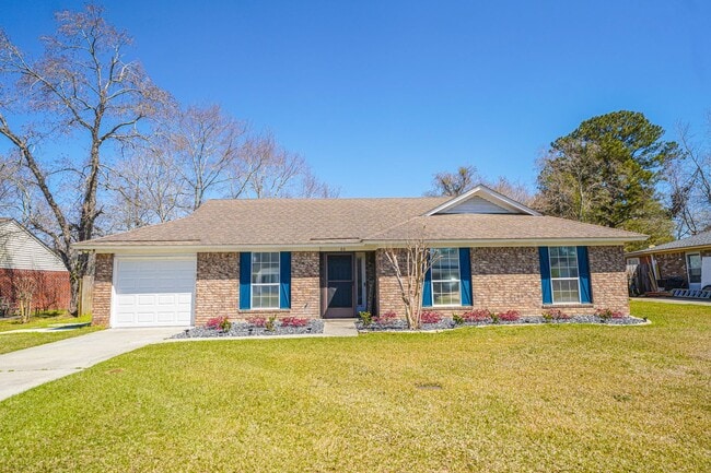 Building Photo - Coming Available!