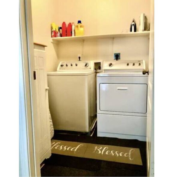SHARED LAUNDRY ROOM - 7707 Copper Cave