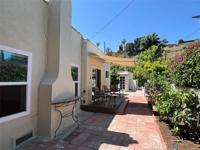 Building Photo - 1011 San Pascual Ave