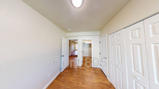 Building Photo - 622 S Seaward Ave