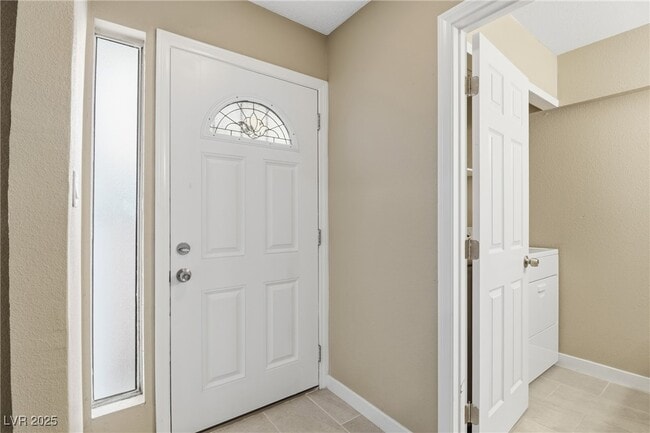 Building Photo - 4039 Village Square