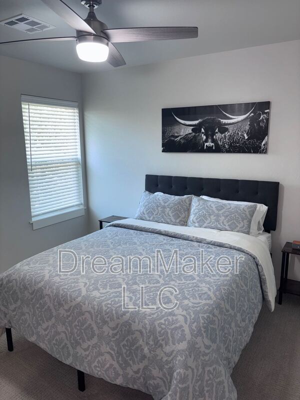 Building Photo - 2819 Clifton Ter