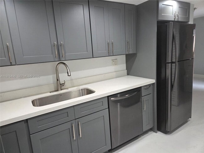 Building Photo - 506 NW 87th Ave