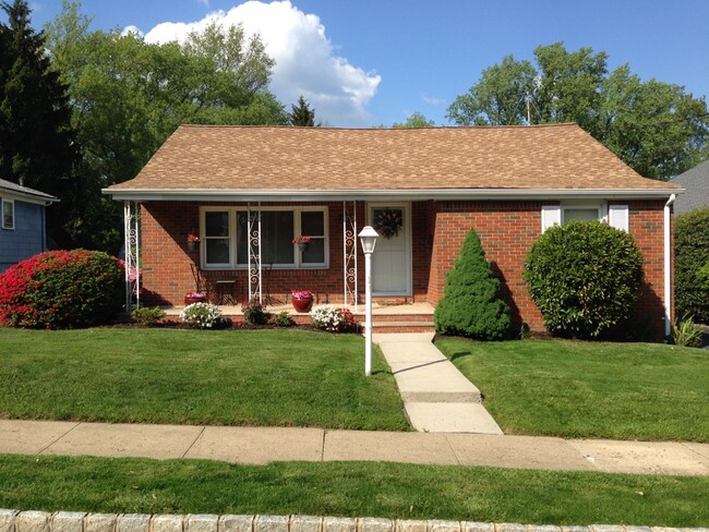 Building Photo - 132 Tooker Avenue