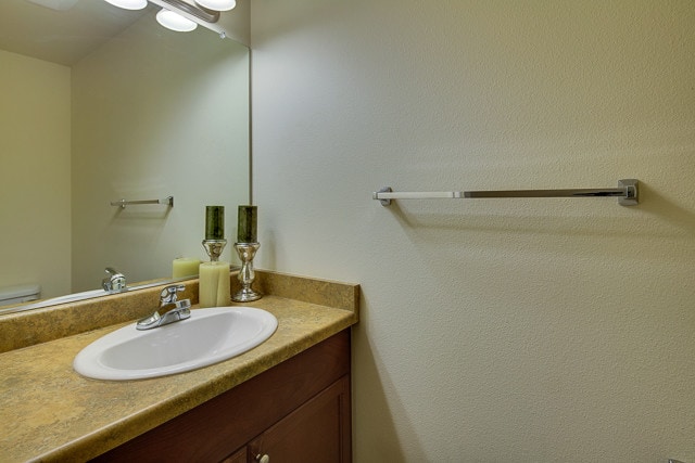 Building Photo - 5979 SE Harmony Rd