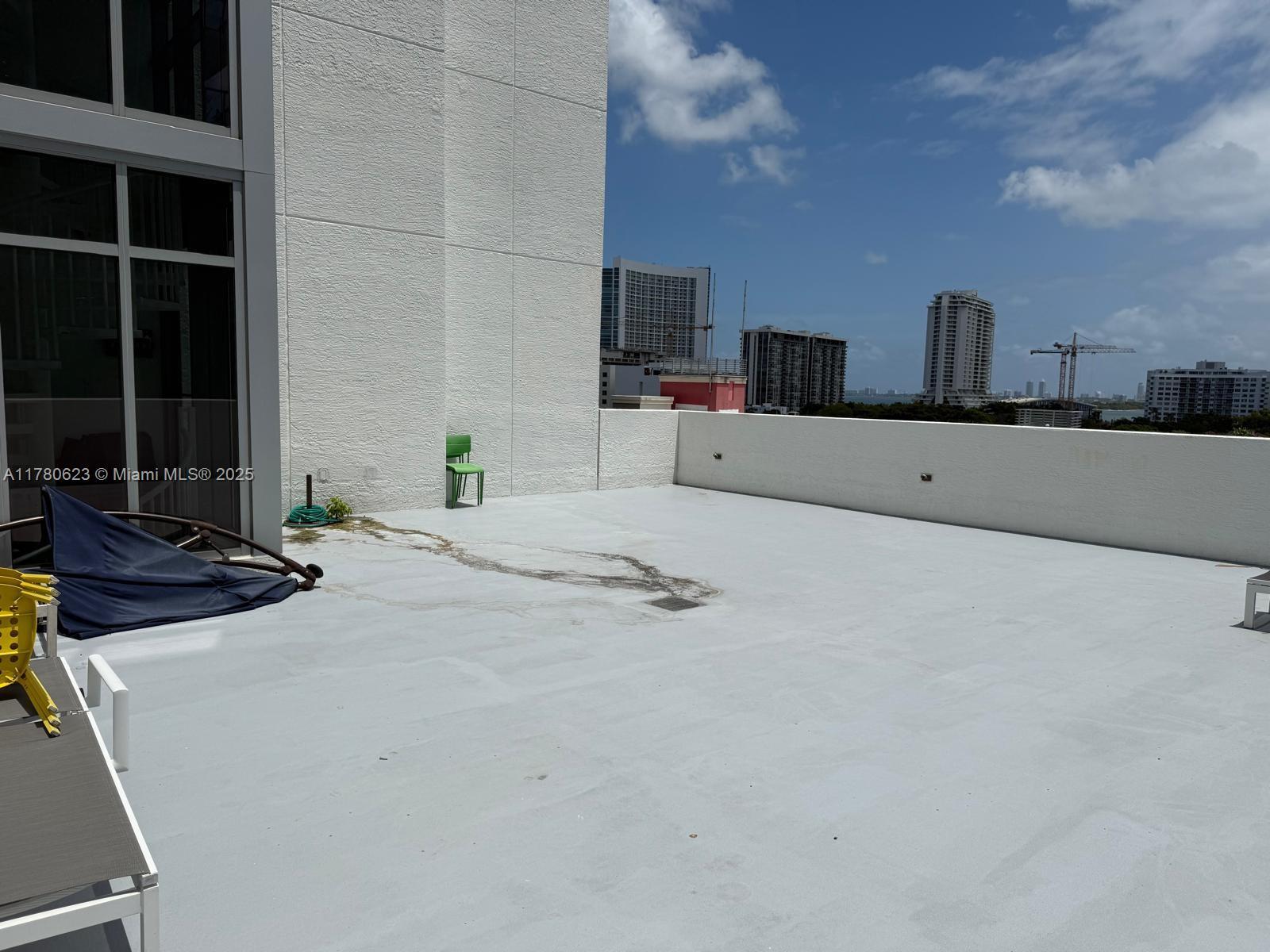 Building Photo - 3301 NE 1st Ave