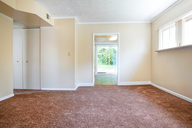 Building Photo - 435 N Water St