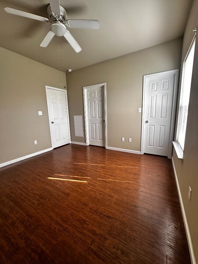 Building Photo - 25 Rock Creek Dr