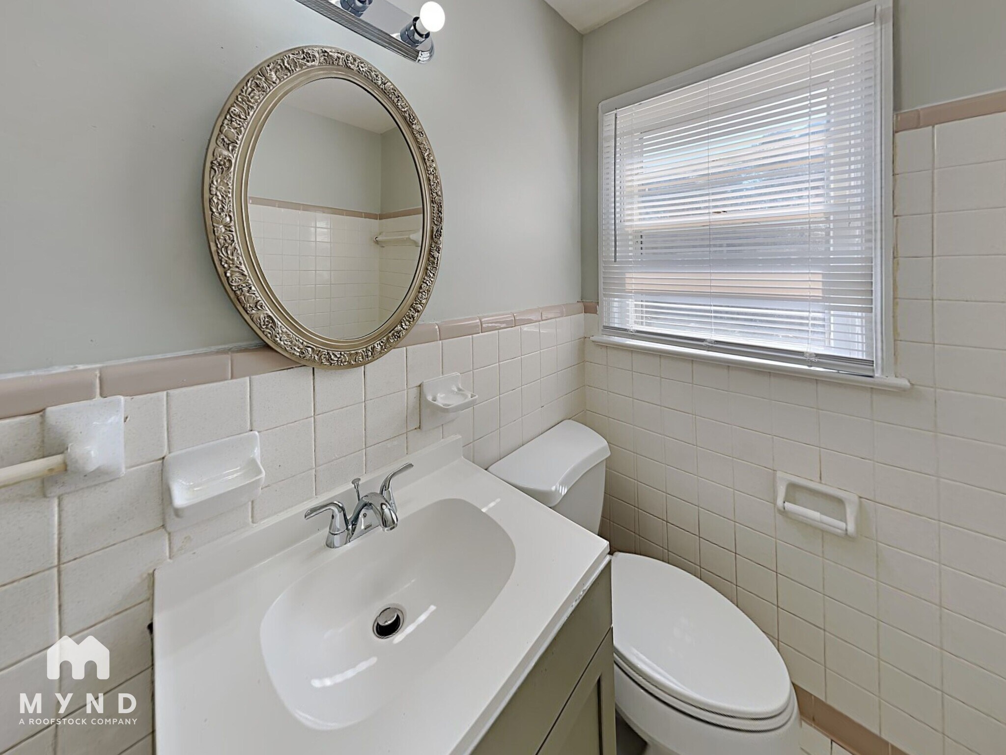 Building Photo - 924 Parkway Dr