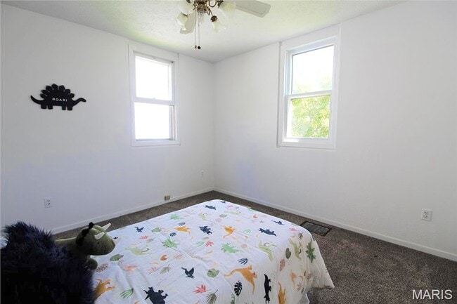 Building Photo - 413 N Center St