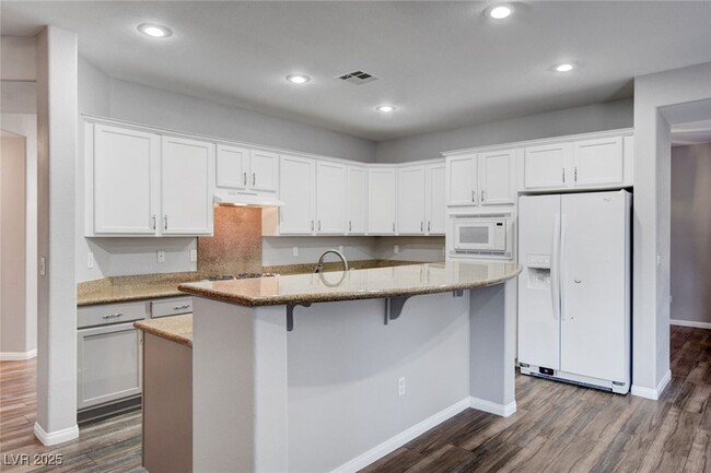 Building Photo - 5643 Almocita Ct