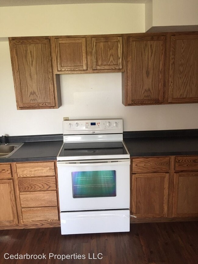 Building Photo - 2 br, 1 bath Apartment - 425 6th Ave S