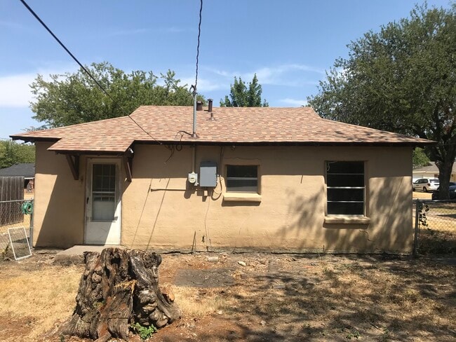 Building Photo - 448 S Redford Ln