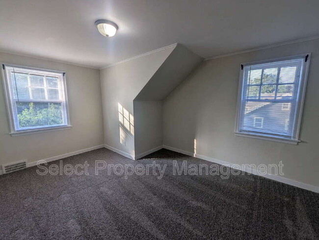 Building Photo - 1226 Elmwood Ave