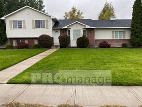 Building Photo - 1743 Deer Valley Dr