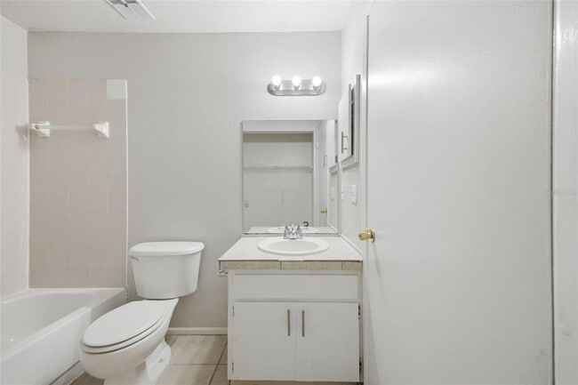 Building Photo - 3141 Huron Ave